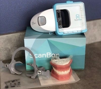 What all is included in your dental monitoring scan box.